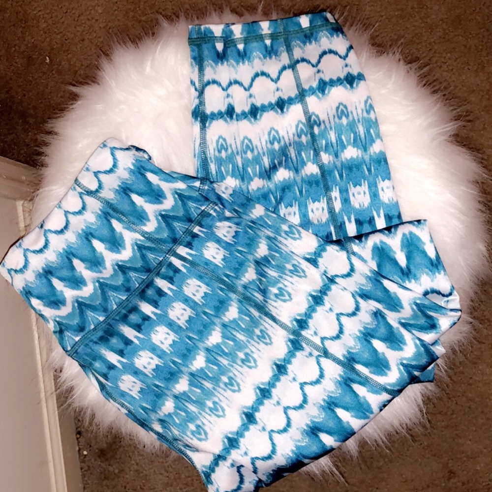 BLUE PATTERN LEGGINGS